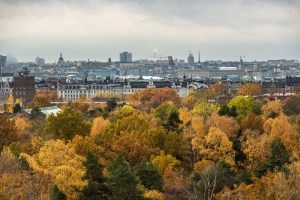 Image at https://www.stockholmparkering.se/globalassets/intranat/nyheter/listningsbilder-300x200/2024/host-i-stockholm-lennart-johansson.jpg