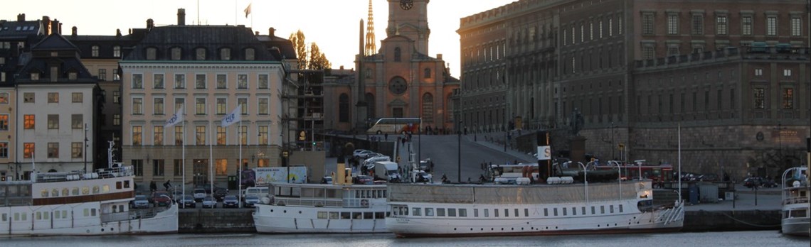 Image at https://www.stockholmparkering.se/siteassets/aktuellt/nyheter-bilder/2026/skeppsbrokajen-hero.jpg