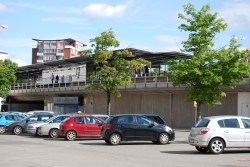 Image at https://www.stockholmparkering.se/siteassets/anlaggningar-bilder-karta/farsta_infartsparkering.jpg